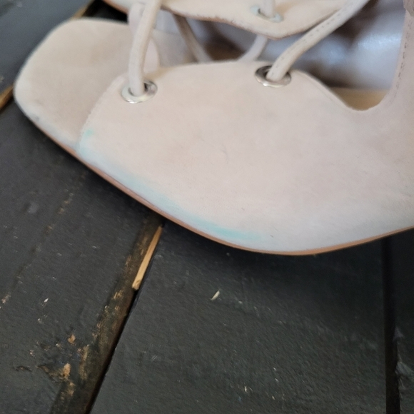 Vince Camuto NWOT Nahara Women's 6 Beige Suede Lace Up Booties Ankle Peep Toe - Picture 5 of 10